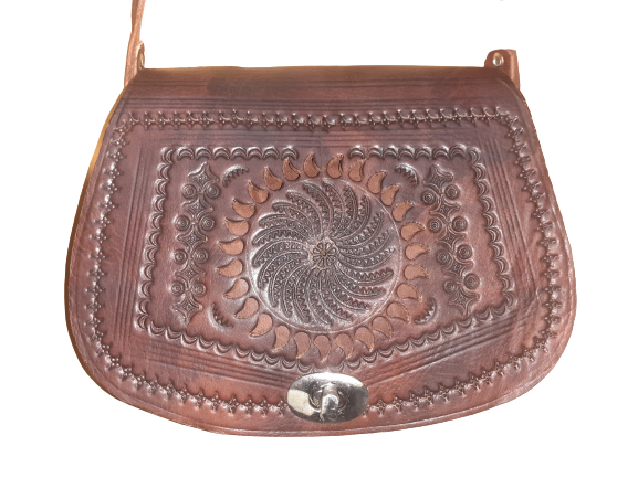 Small double-pocket openwork artisan bag with click