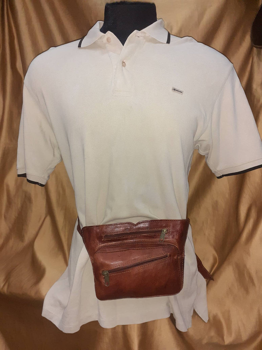 Square fanny artisan leather pack with 3 zippers