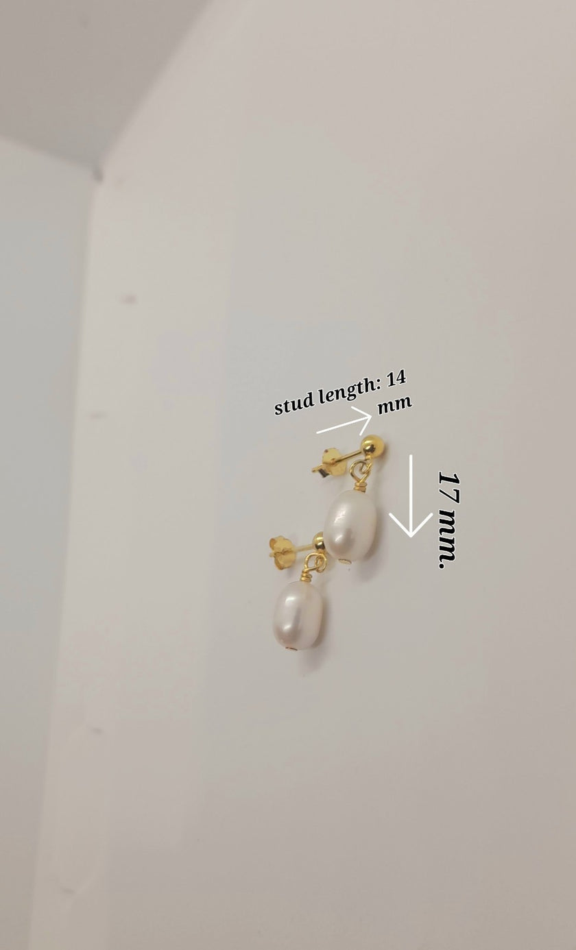 18 Ct Yellow Gold  3mm Ball's White Pearl's Earrings Stud Push Back Gift Pouch