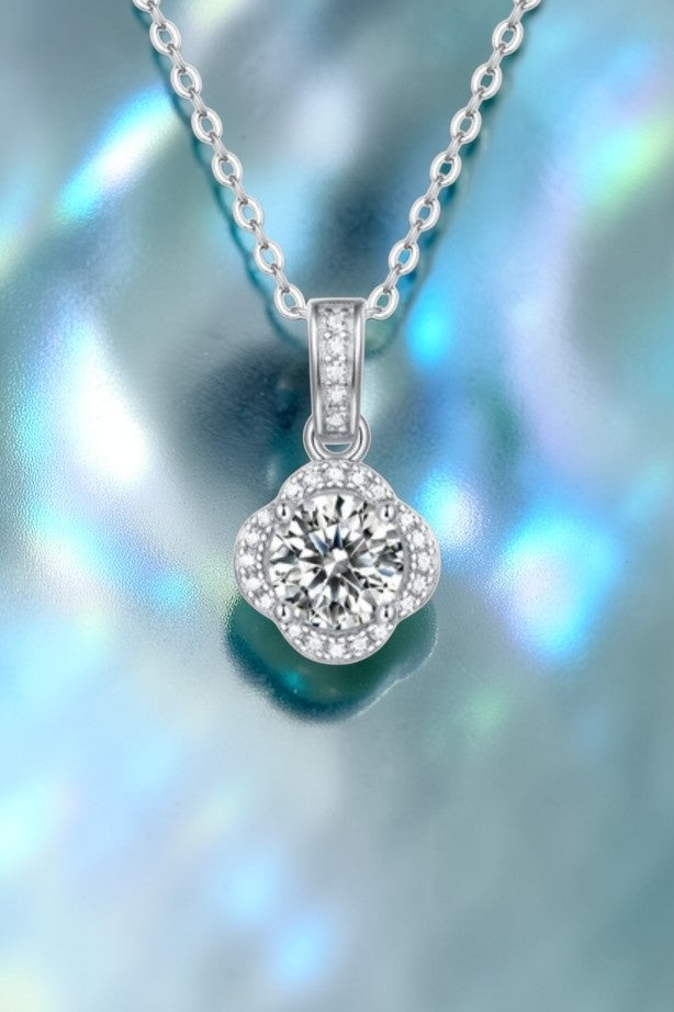 Lab Created 1.0 Ct  Moissanite Brilliant Cut VVS1 Pendant Necklace 18 Ct White Gold Finished Sterling Silver