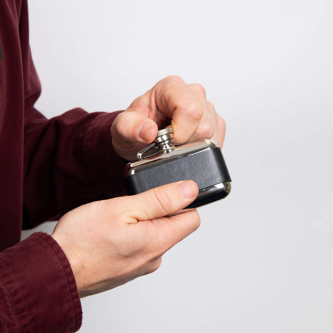 Fred Bennett Black Leather 3oz Hip Flask-1