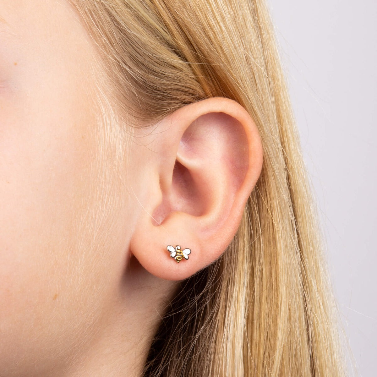 D For Diamond Enamel Bee Stud Earrings with Diamond