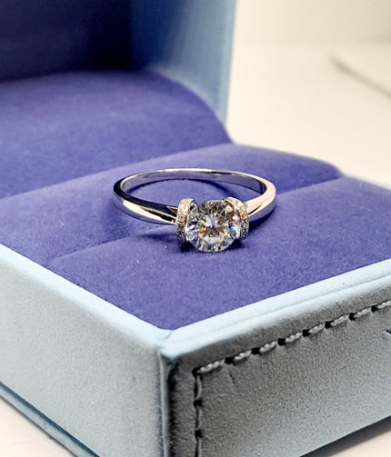 Lab Grown 1.0 Ct Moissanite Diamonds VVS1 in Platininum Plated 925 Sterling Silver